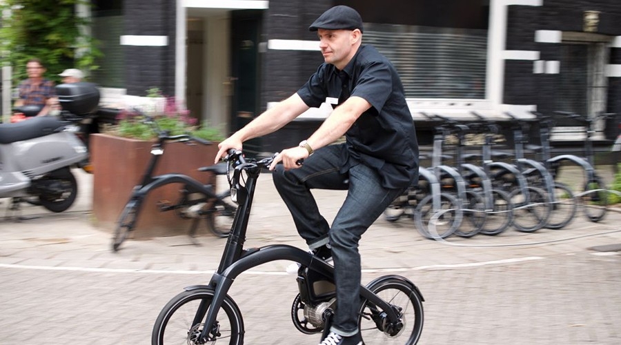 电动自行车